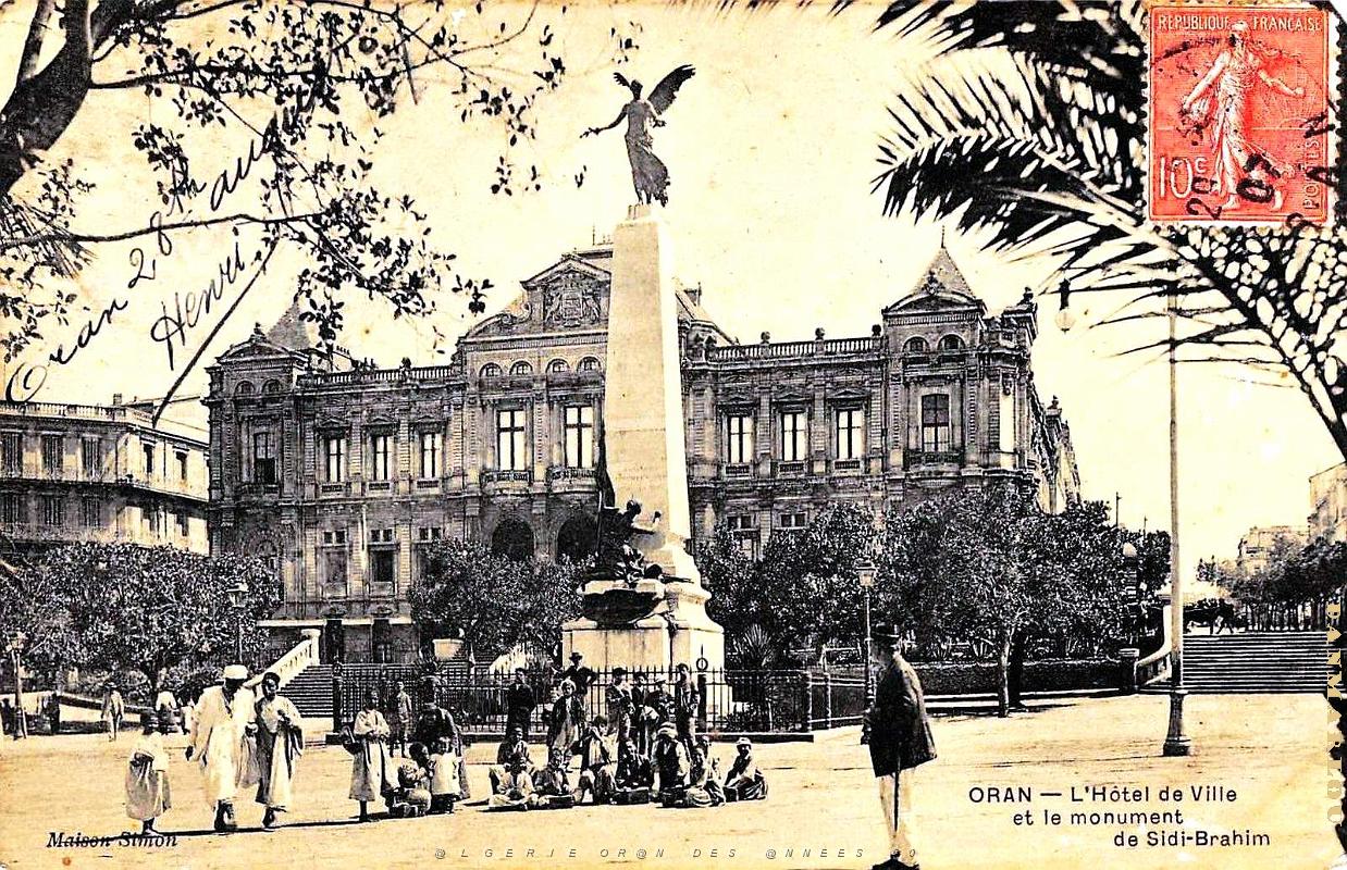 Oran - Place de l'Hotel de Ville - 1907.jpg